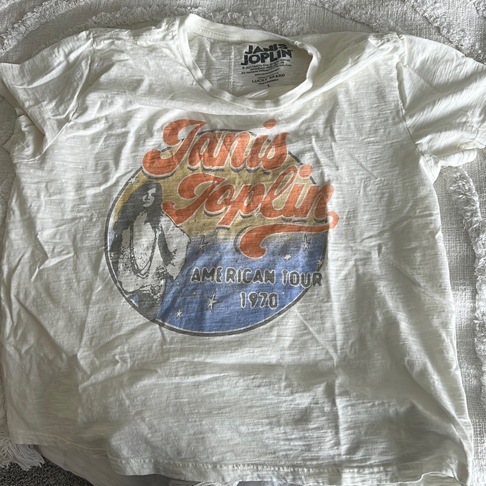 Tee shirt